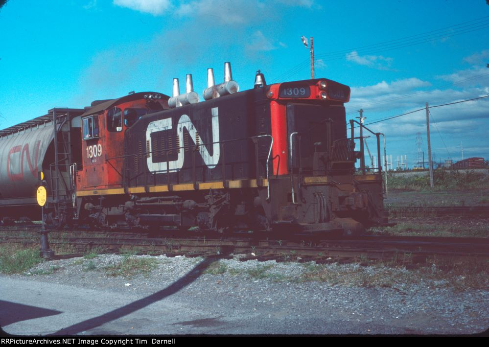 CN 1309 at Pointe St Charles